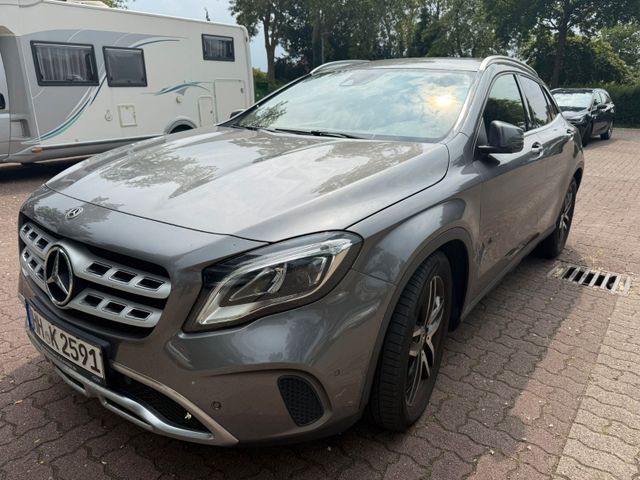MERCEDES-BENZ GLA 200 GLA GLA 200