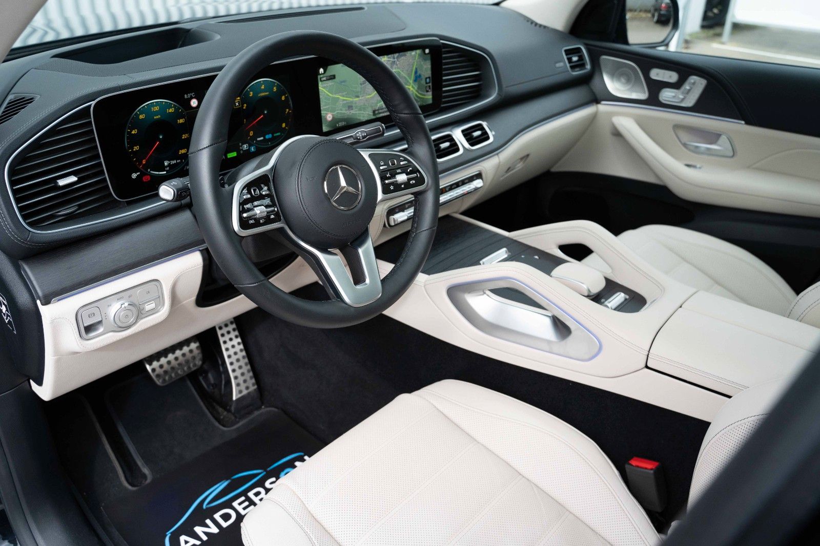 Fahrzeugabbildung Mercedes-Benz GLS 450 AMG HEAD PANO BURM SOFT 7SITZ  MEMOR NEU