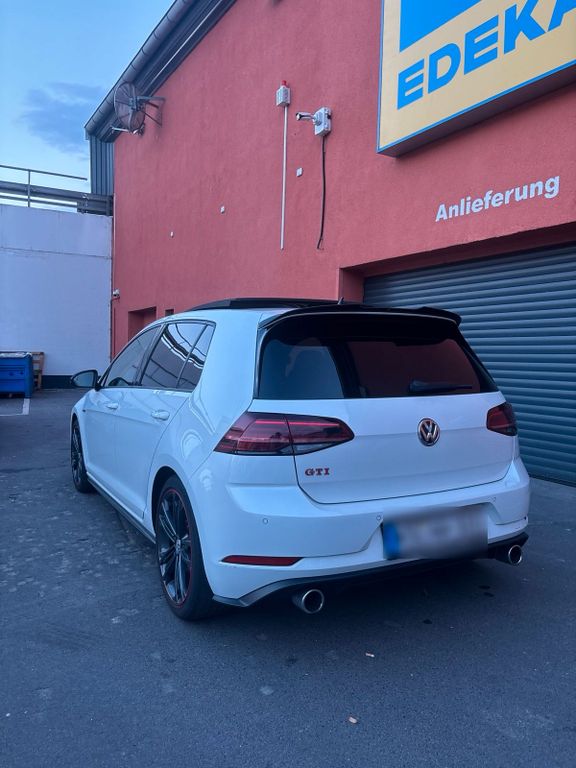 Image of Volkswagen Golf