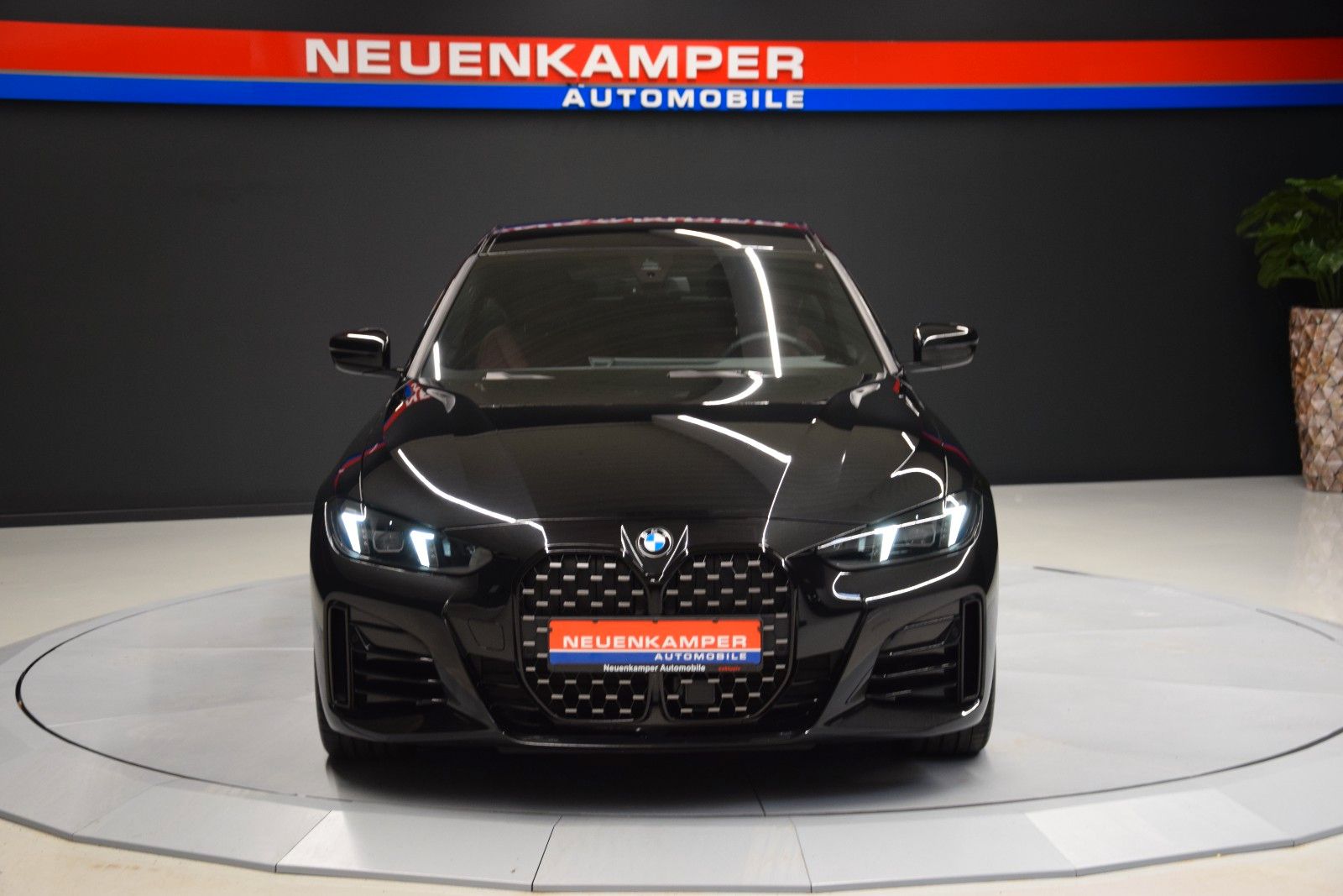 Fahrzeugabbildung BMW 430i xDrive M Sport Vollleder Tacorarot H/K LED