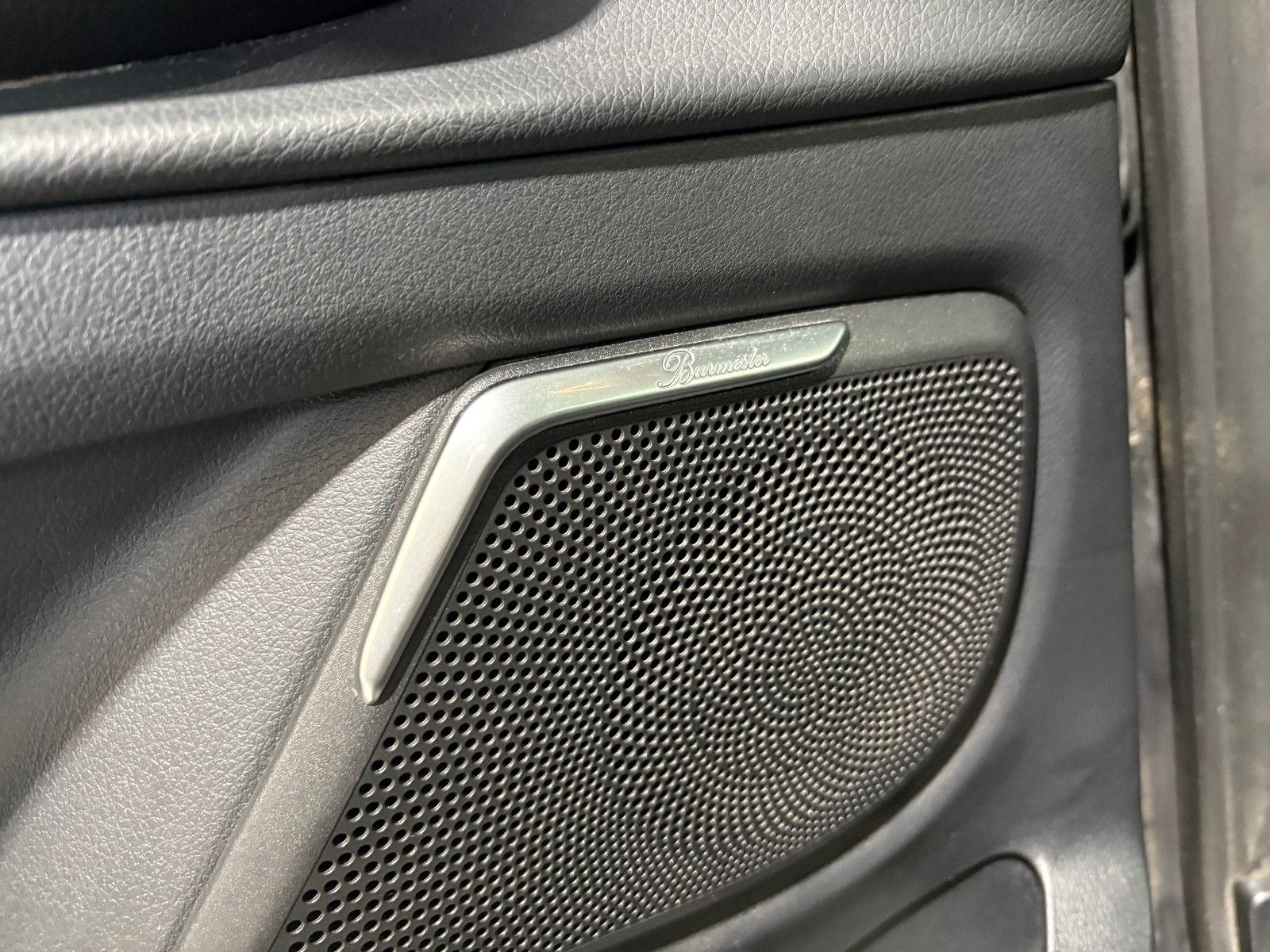 Fahrzeugabbildung Mercedes-Benz V 220d EDITION lang /8-SITZ/BURMESTER/KAMERA/
