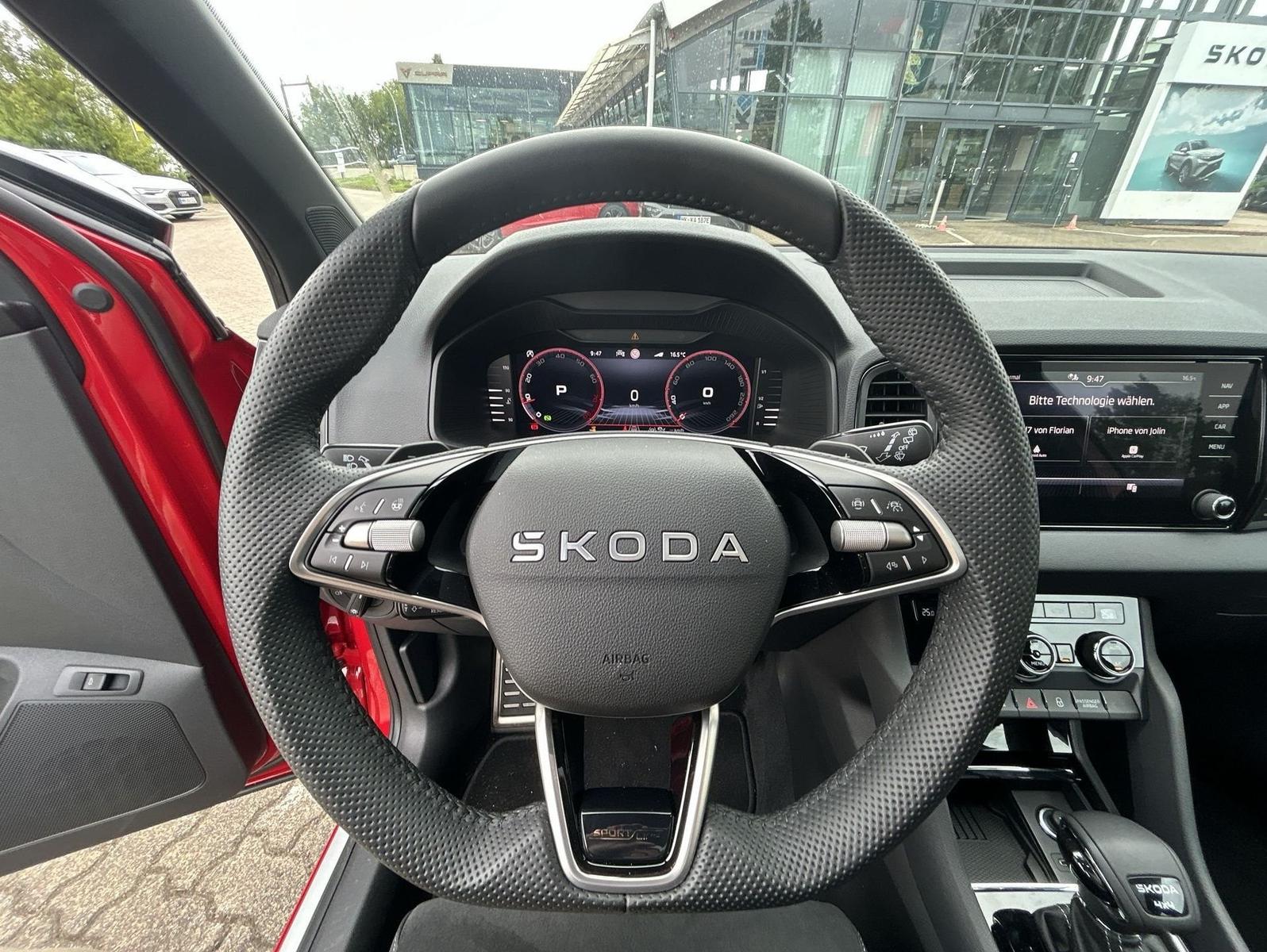 Skoda Karoq 2.0 TSI Sportline Pano Matrix ACC AHK LED