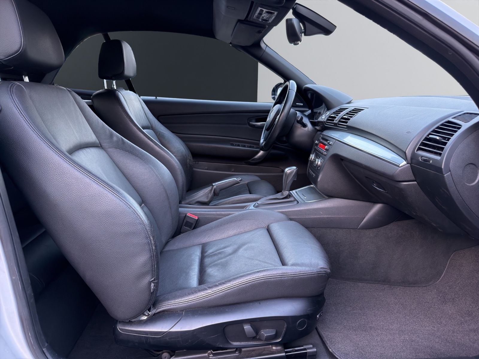 Fahrzeugabbildung BMW 120 Cabrio 120 i | M | Automatik | Vollleder |