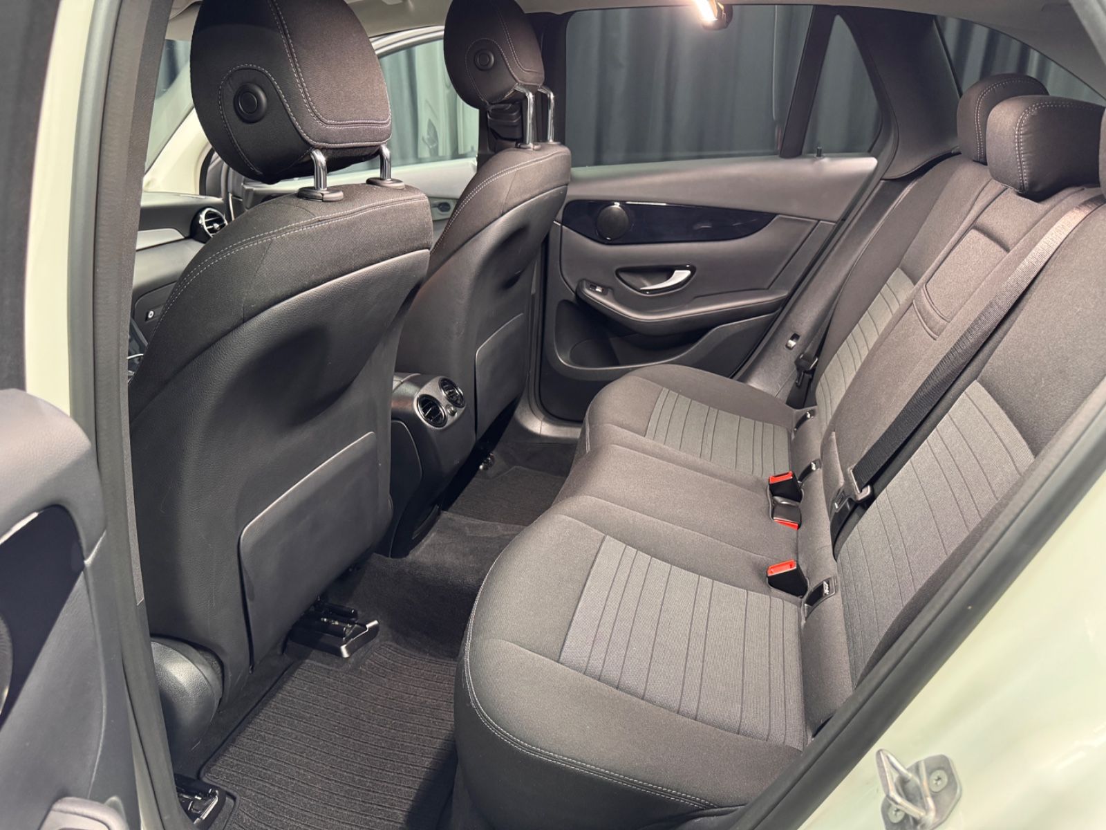 Fahrzeugabbildung Mercedes-Benz GLC 220 d 4Matic|NAVI|AUTOMATIK|AHK|KAMERA|