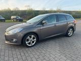 Ford Focus Turnier Champions Ed.   nur Händler/Export - gebrauchte Ford Focus aus dem Jahr 2012
