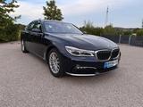 BMW 750i- Prominenter Eigentümer - seriöses Fahrzeug - BMW 750: I