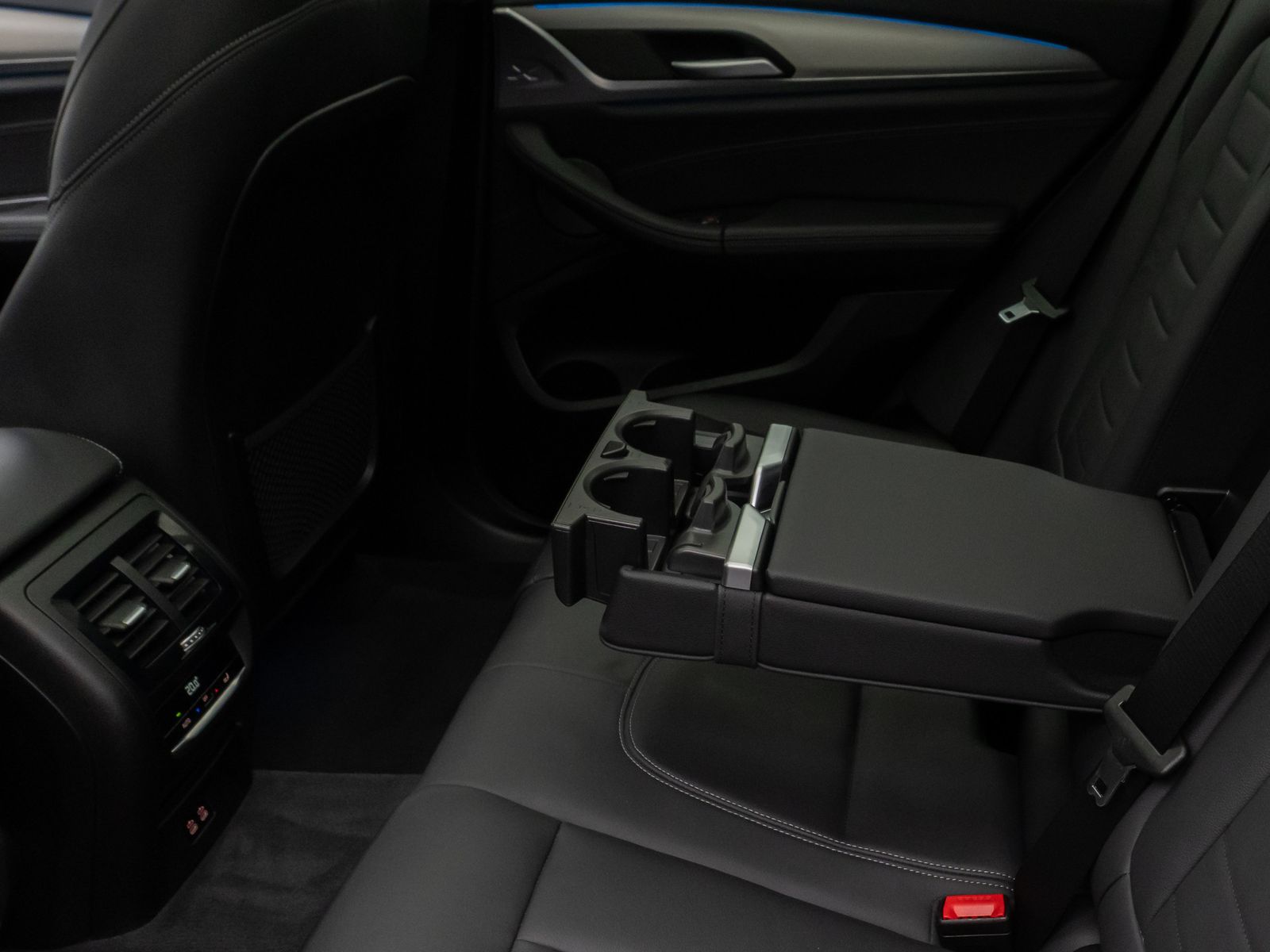 Fahrzeugabbildung BMW iX3 Impressive 360° H/K HUD DAB Panorama 20Zoll