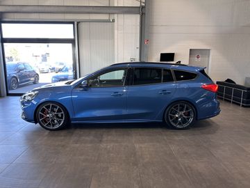 Ford Focus - 10