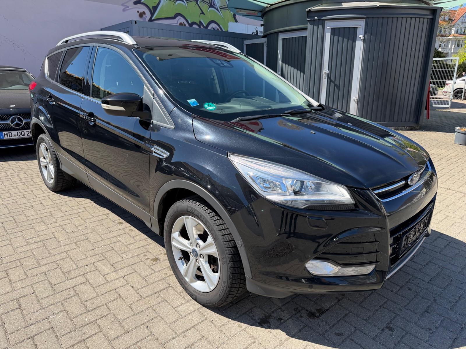 Ford Kuga 2.0 TDCI *Titanium/Allrad/Euro5/Teilleder*