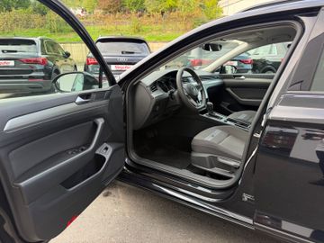 Volkswagen Passat Variant - 11