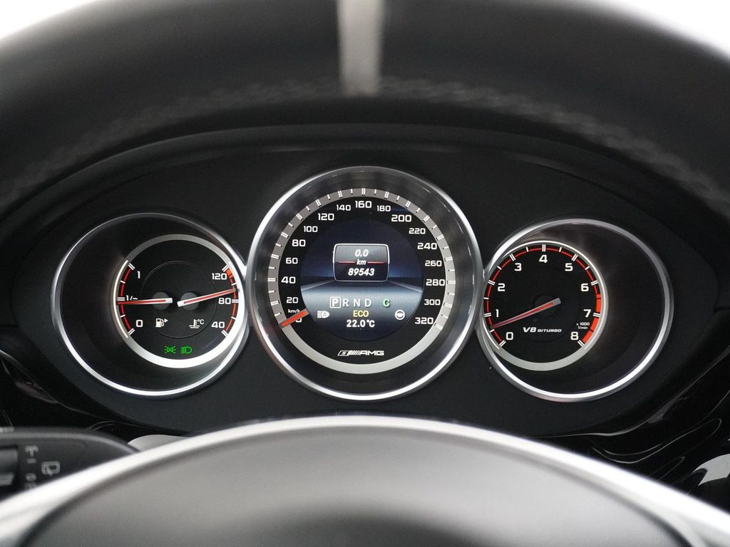 Mercedes-Benz CLS 63 AMG Shooting Brake S 4MATIC Schiebedach |