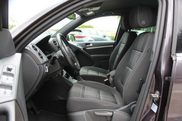 Volkswagen Tiguan - 12