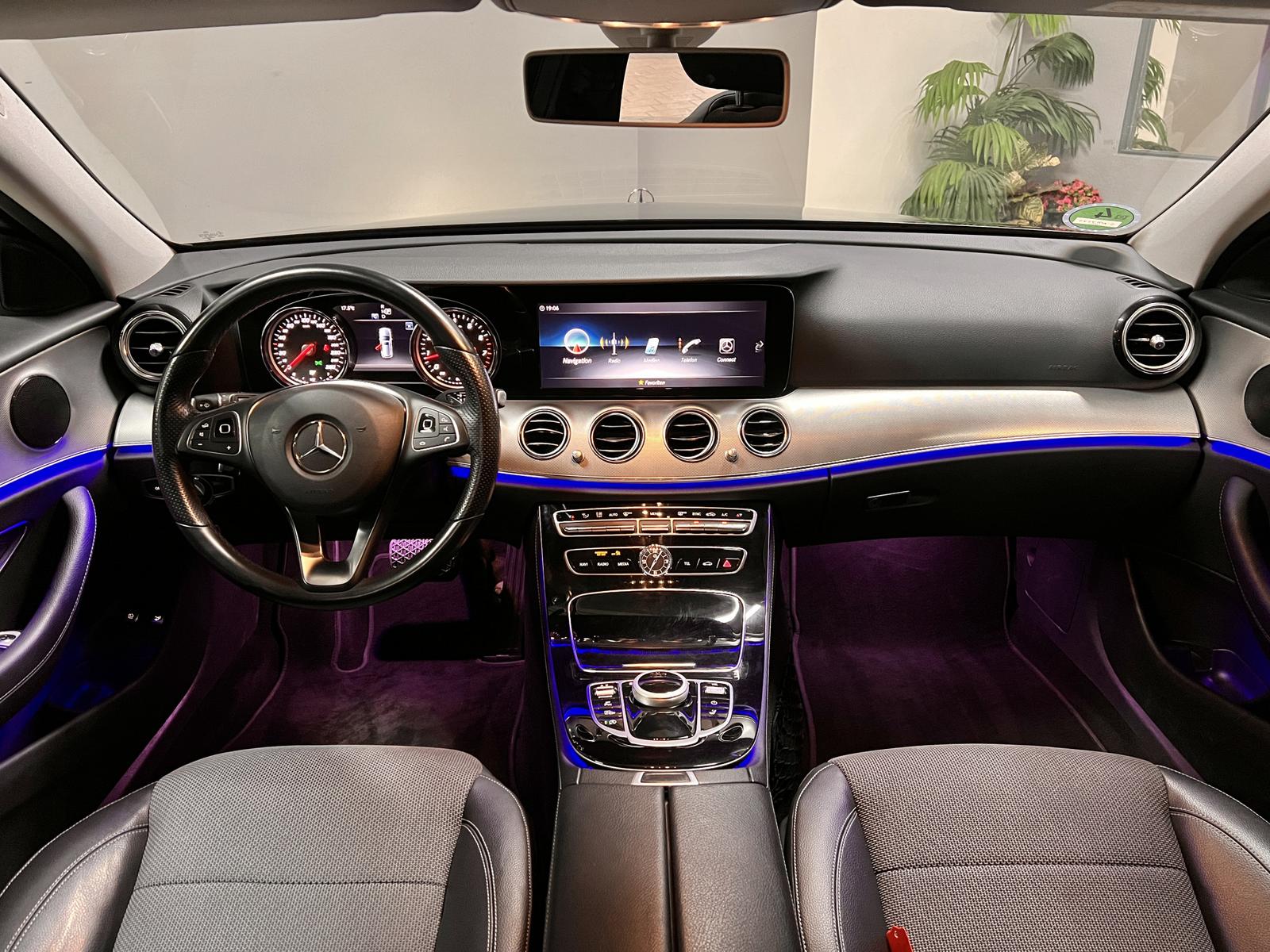 Mercedes-Benz E 200 EXCLUSIVE*9G*AMBIENTE*NAVI*R-KAMERA*77TKM*