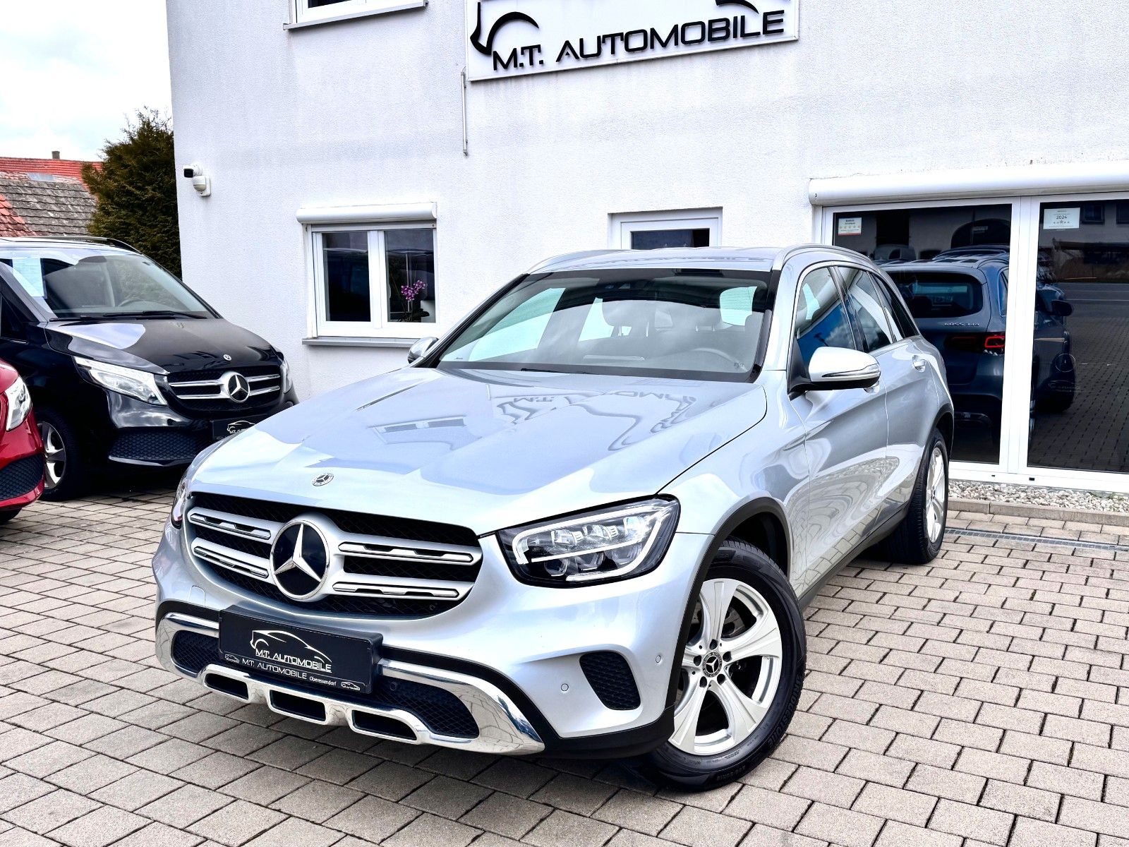 MERCEDES-BENZ GLC 220*4M*AHK*TEMP*KAMERA*PDC*NAVI*SHZ*LED*LEDE