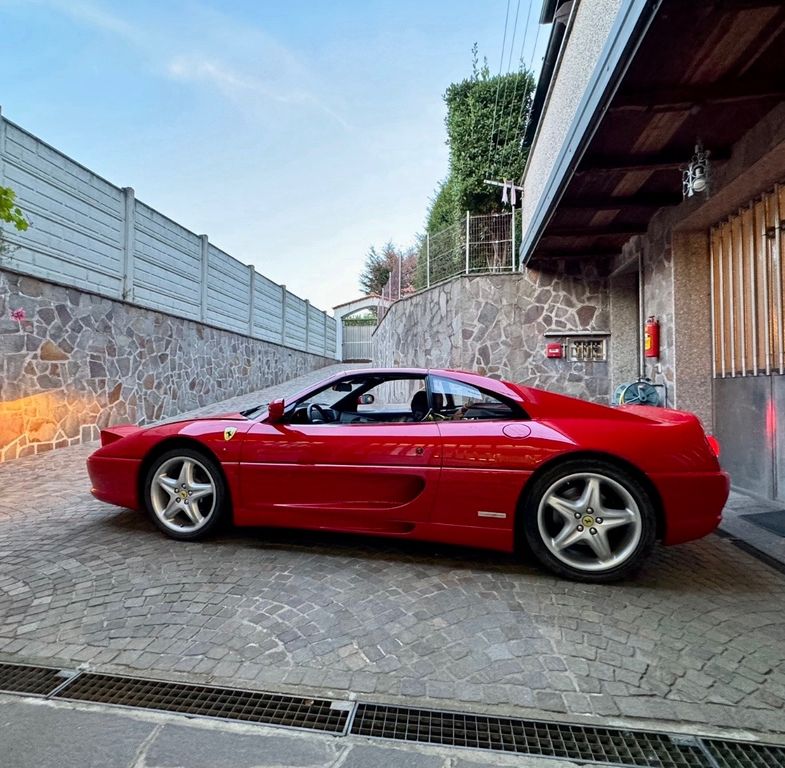 Ferrari F355