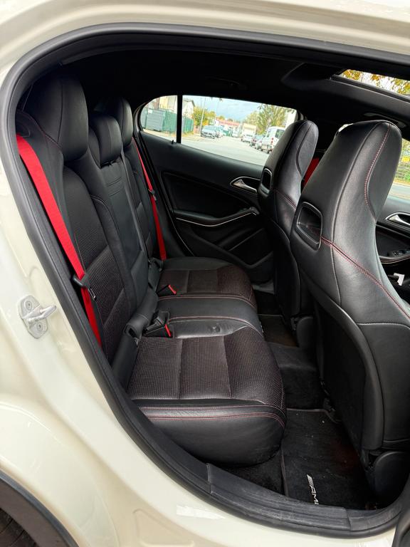 Mercedes-Benz GLA 45 AMG