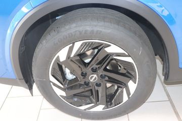 Fotografie 5 des Nissan Qashqai 1.3 DIG-T MHEV Xtronic N-Connecta Pano