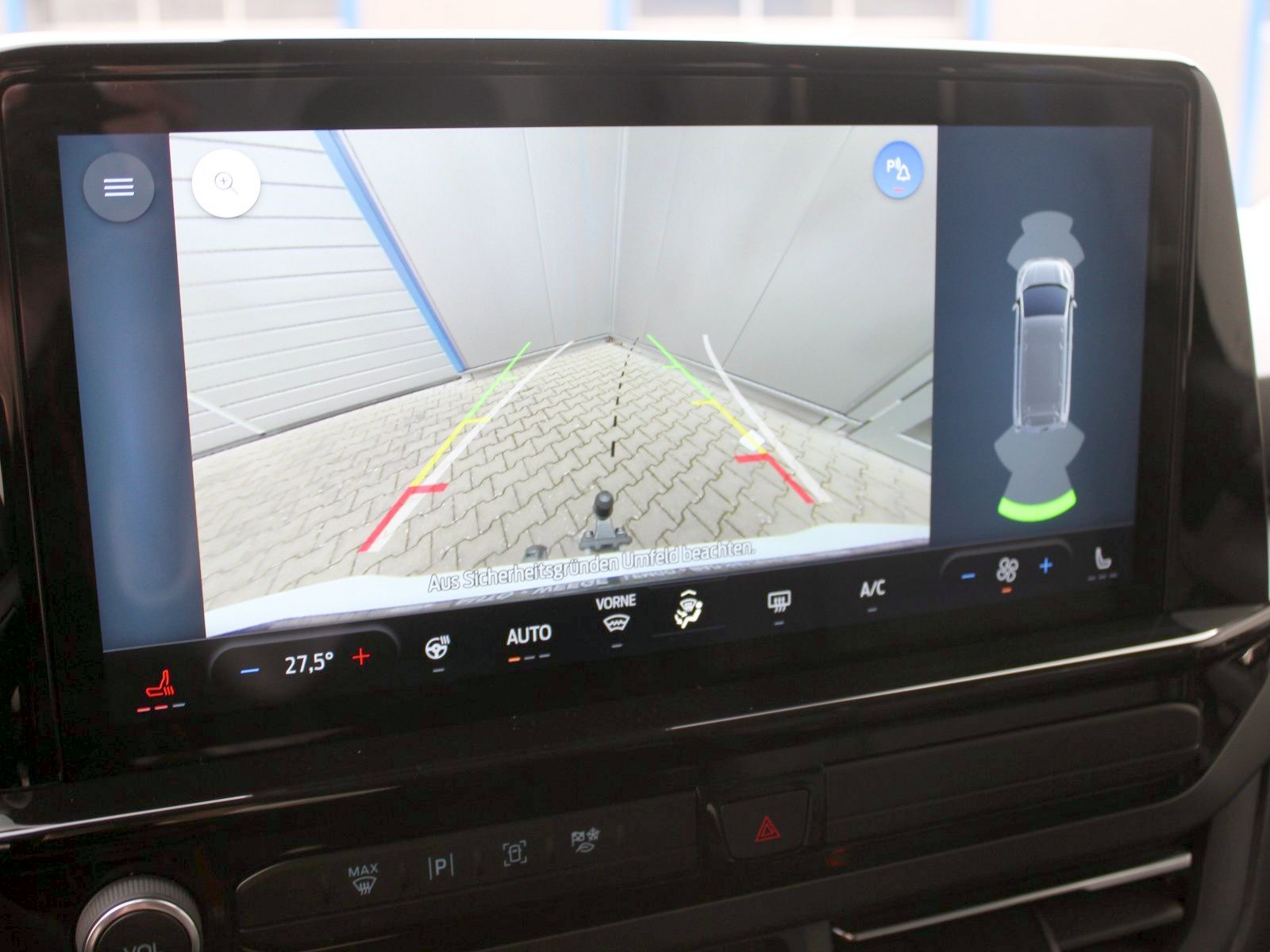 Fahrzeugabbildung Ford Tourneo Custom Plug-in Hybrid 340 L1 Titanium