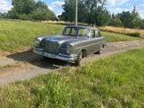 Mercedes-Benz 220
