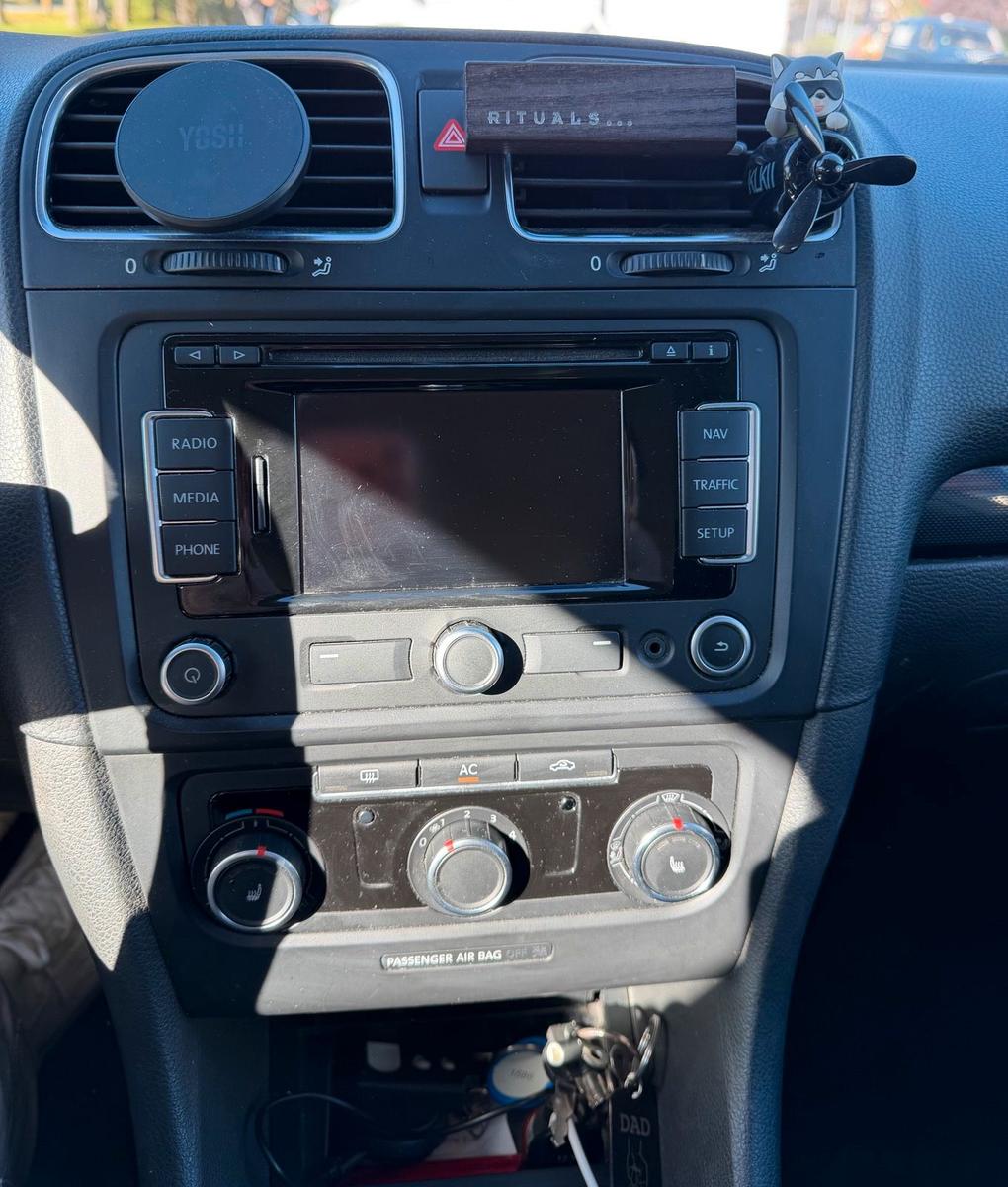 Volkswagen Golf 2011 — photo 10