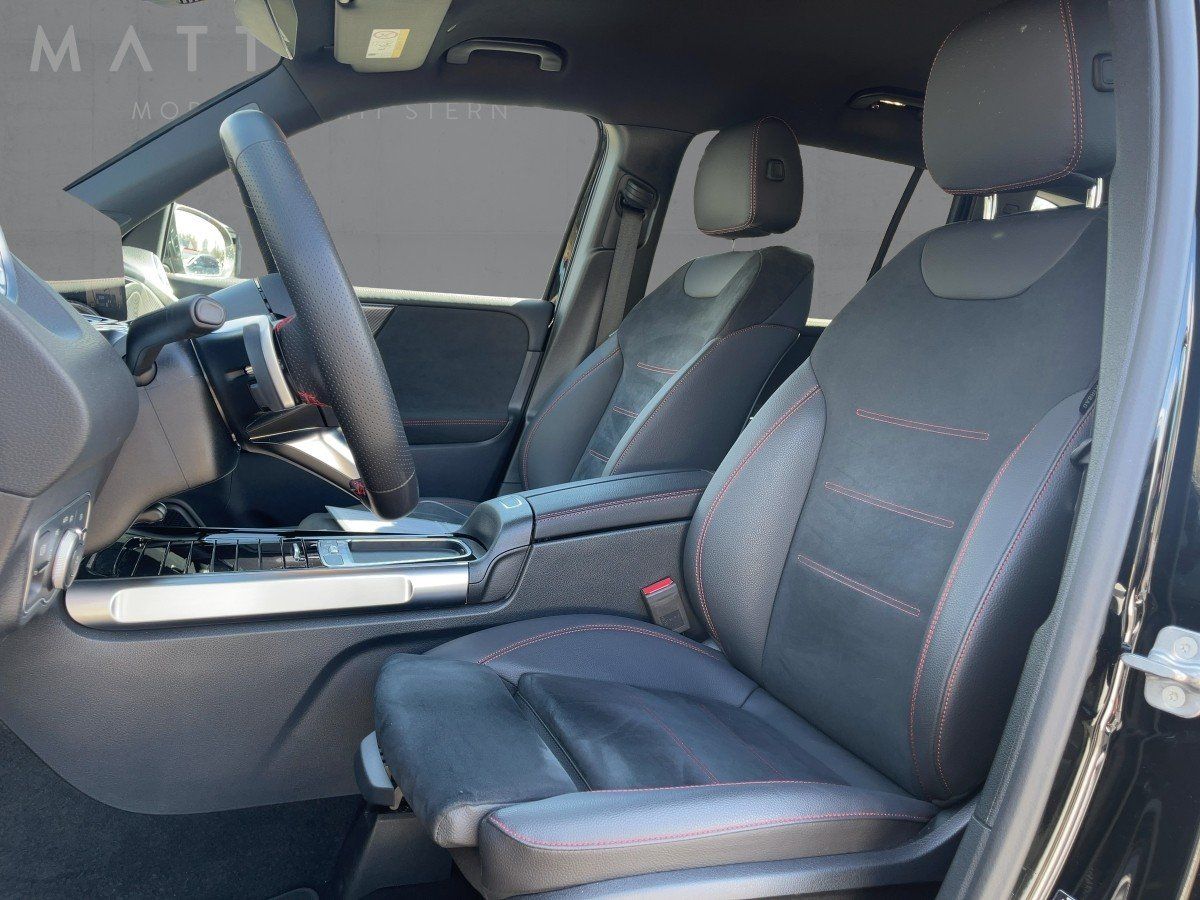 Fahrzeugabbildung Mercedes-Benz GLB 250 4M AMG/Night/Kamera/AHK