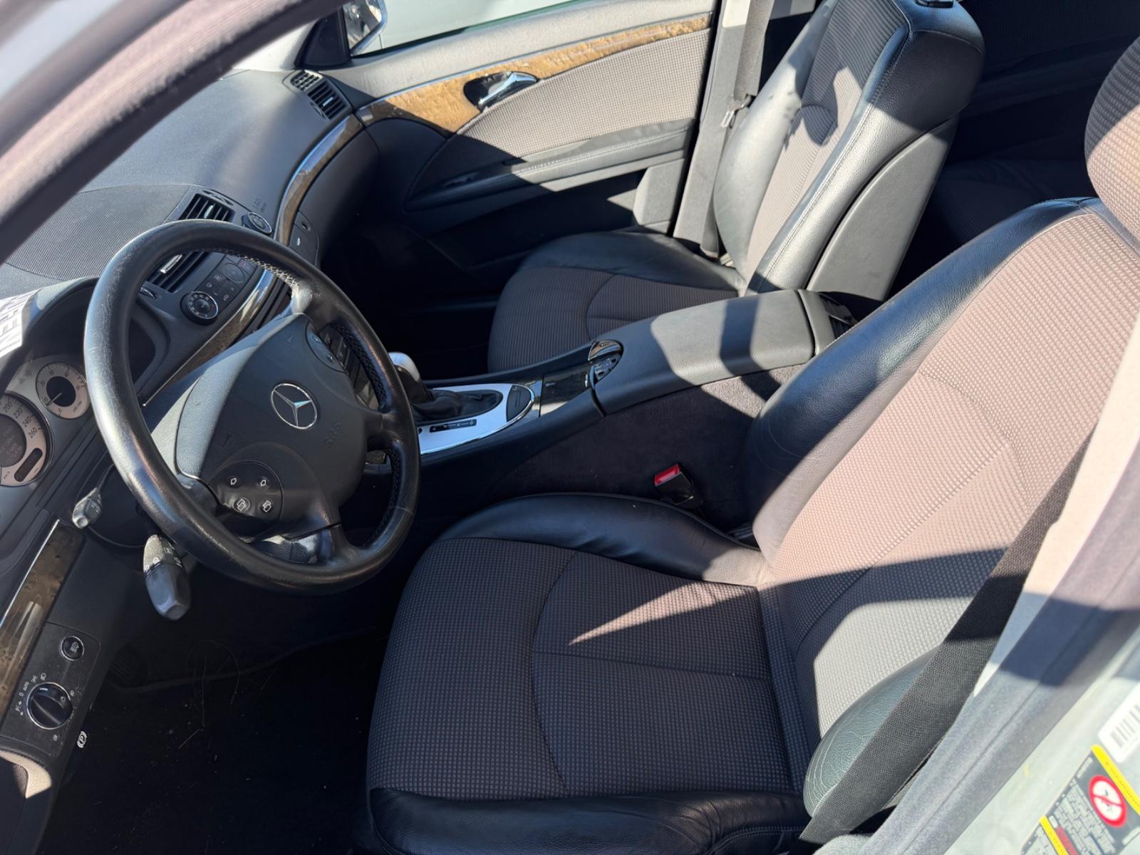 Mercedes-Benz E270 2005 — photo 24