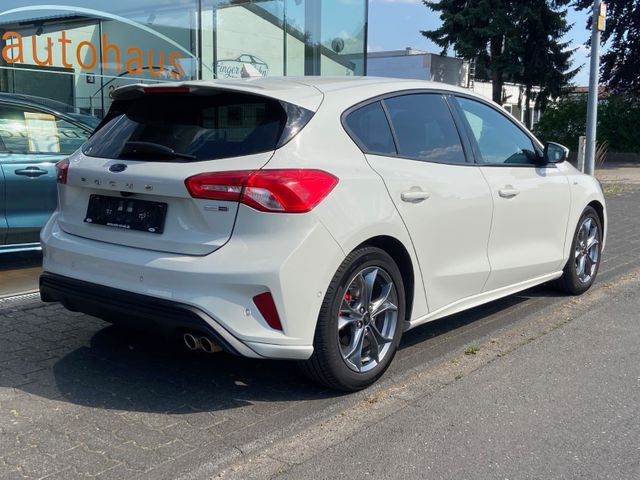 Fahrzeugabbildung Ford Focus Lim. ST-Line X , NAVI+RFK*HEAD-UP*LED*AHK
