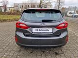 Ford Fiesta Klima PDC SHz beheizbare Fronthzg - Ford Fiesta: Grau