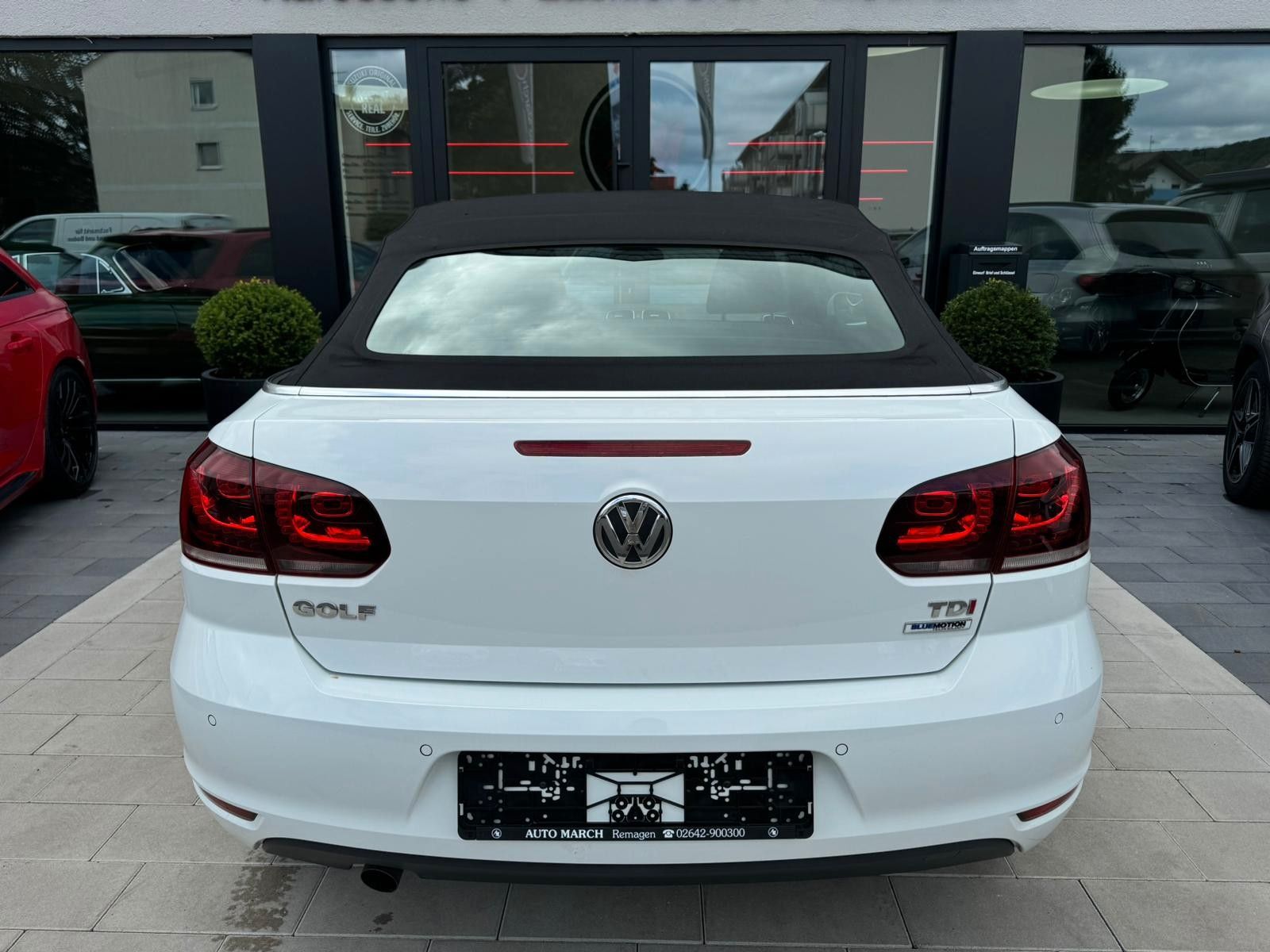 Fahrzeugabbildung Volkswagen Golf VI 1.6 TDI Cabriolet Basis BMT