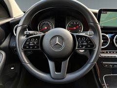 Fahrzeugabbildung Mercedes-Benz C 180 T CGI Navi Sitzh Alu LED el.Klappe 2.Hand