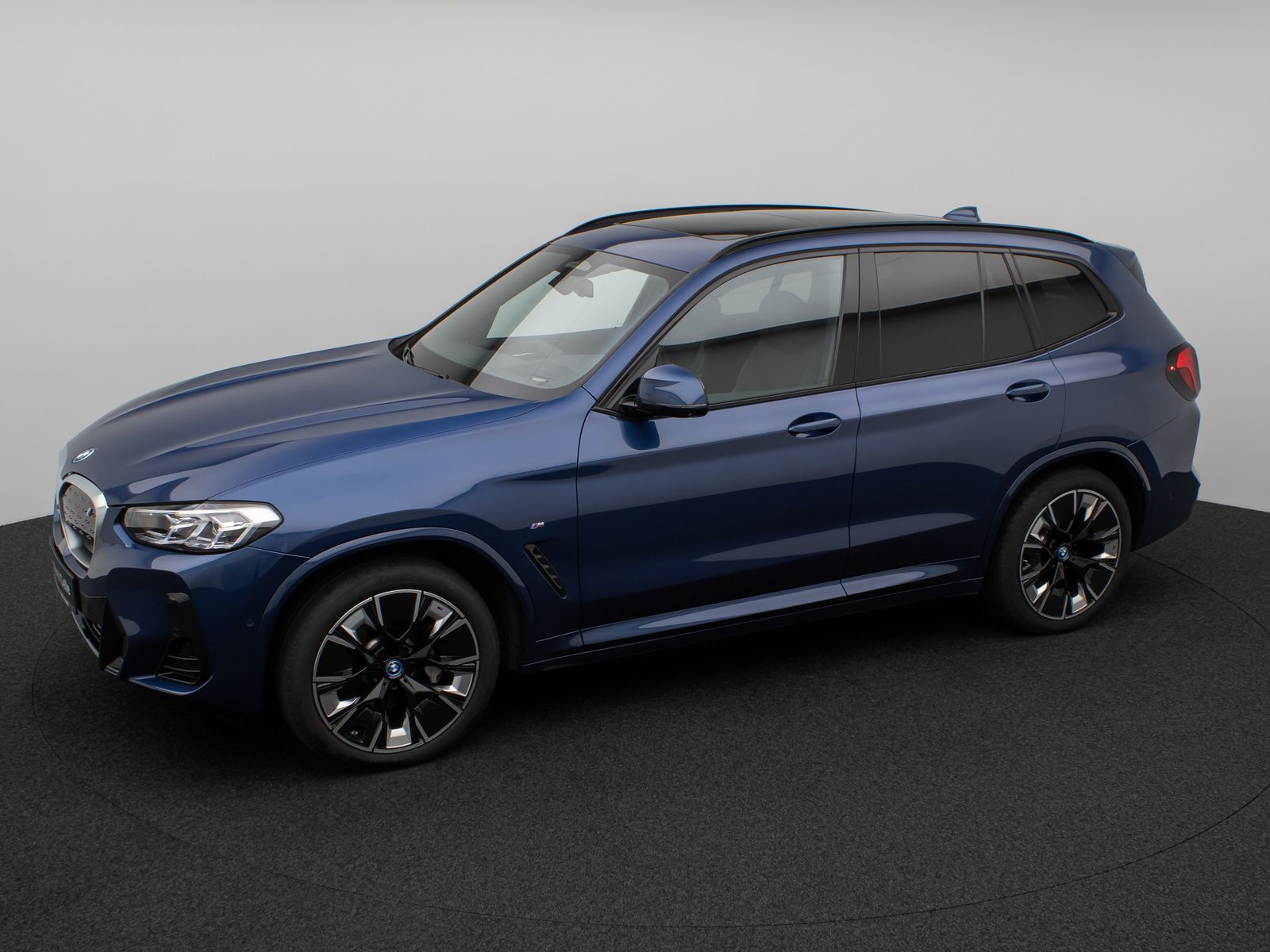 Fahrzeugabbildung BMW iX3 Impressive M Sport Pano 360°HUD DAB H/K 20"