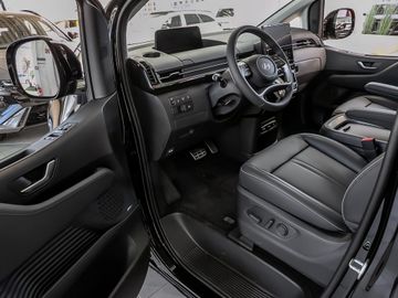 Hyundai Staria Signature Hybrid 2WD 360° Kamera 7-Sitzer