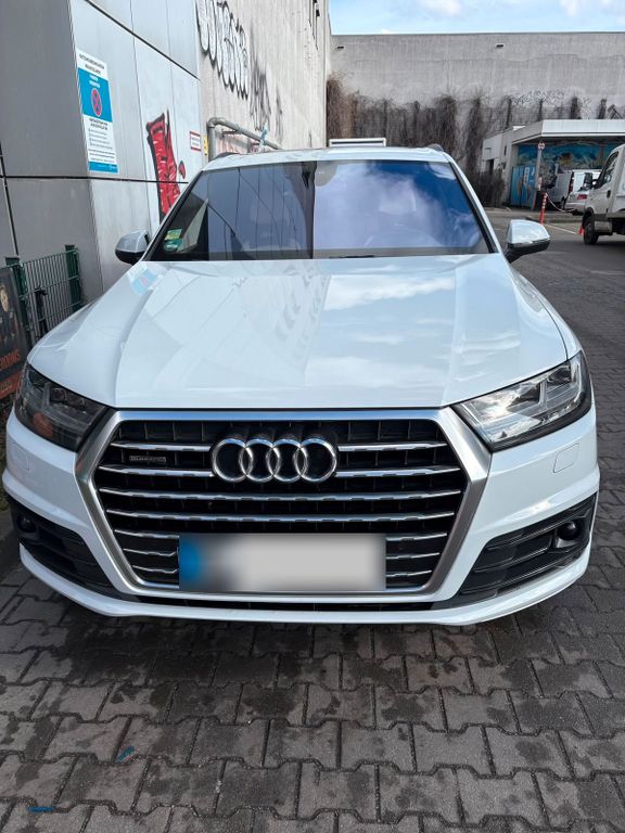 Image of Audi Q7