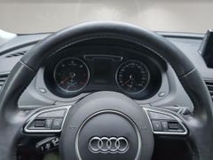 AUDI Q3 2.0 TDI quattro S tronic sport/Bose/AHK/DAB/