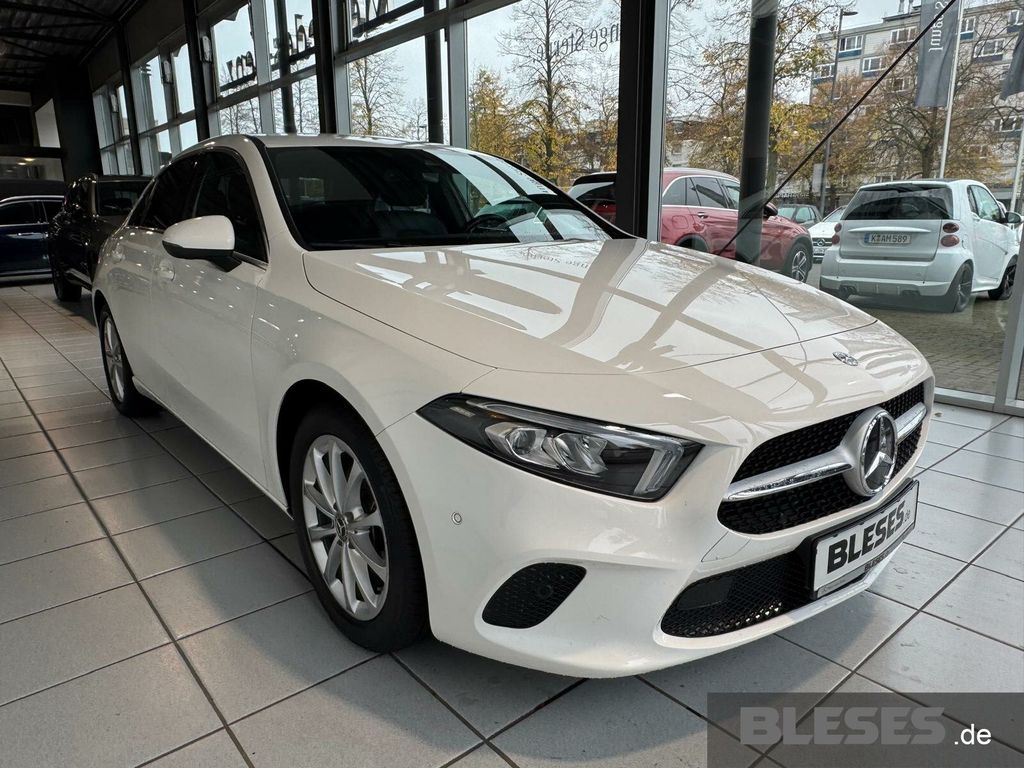 MERCEDES-BENZ A 180 – Bild 3