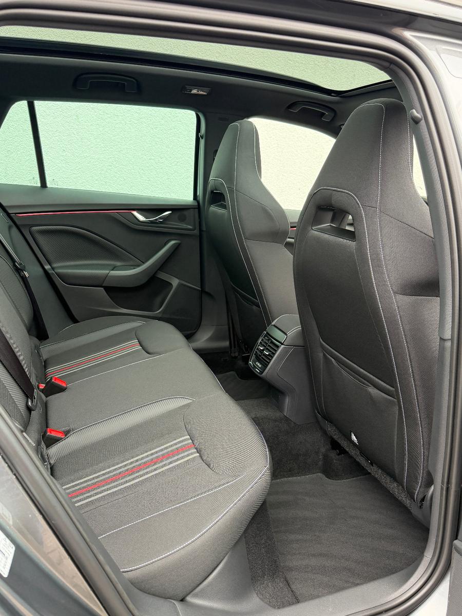 Skoda Kamiq 1.0 TSI DSG Monte Carlo (Pano,AHK,5/100)