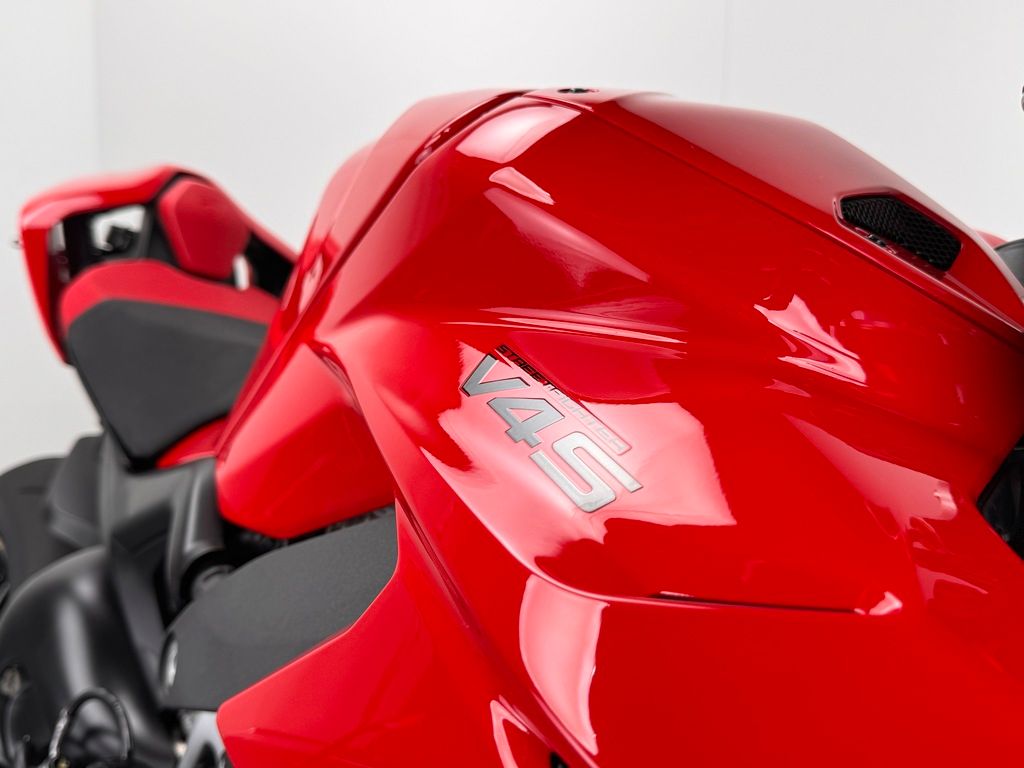 Fahrzeugabbildung Ducati STREETFIGHTER V4 S *1. HAND *TOP-ZUSTAND