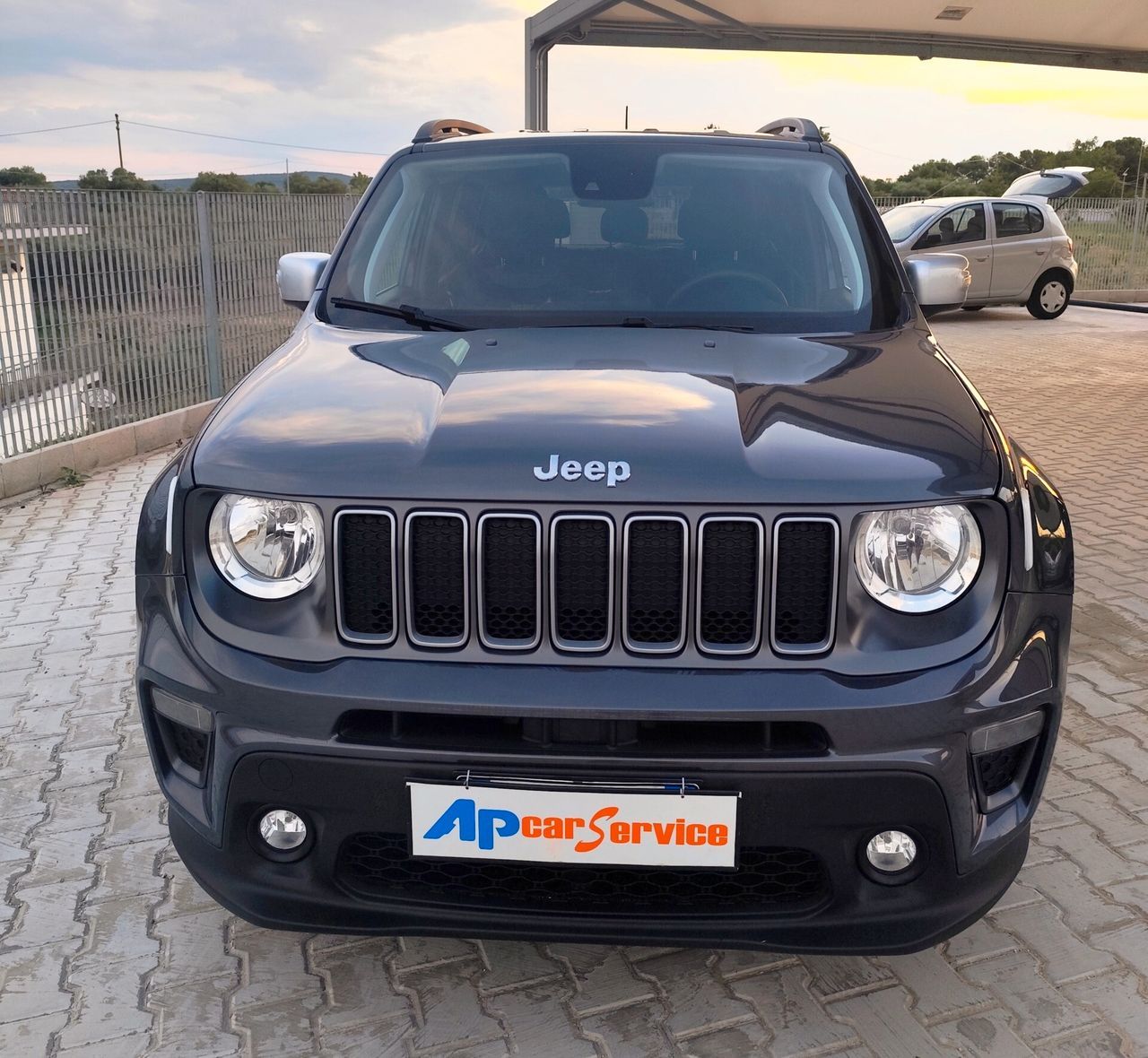 Jeep Renegade 1.6 Mjt 130 CV Limited imagem 3