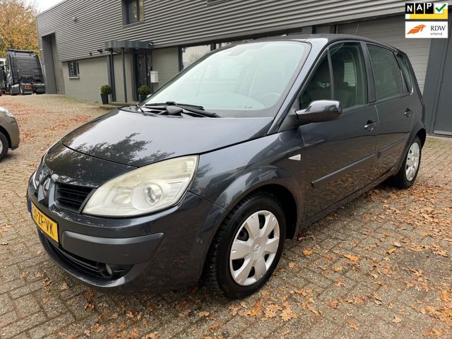 Renault Scenic 2.0-16V Business Line