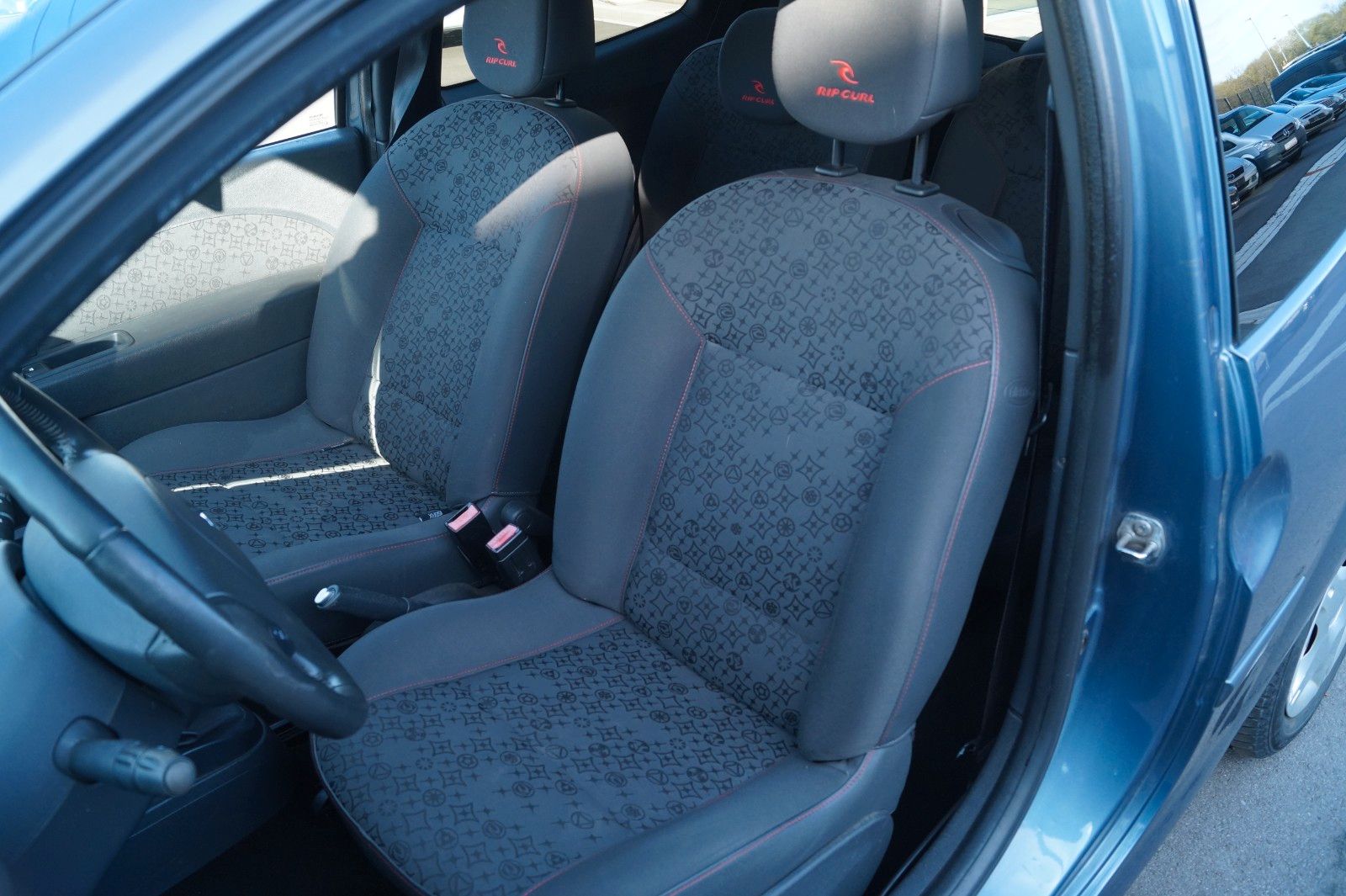Fahrzeugabbildung Renault Twingo Rip Curl *TÜV, Inspektion + Garantie