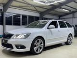 Skoda Octavia Combi RS/ATM/SHZ/NAVI/AHK/LEDER - Skoda Octavia aus 2012 mit Diesel-Antrieb: Kombi