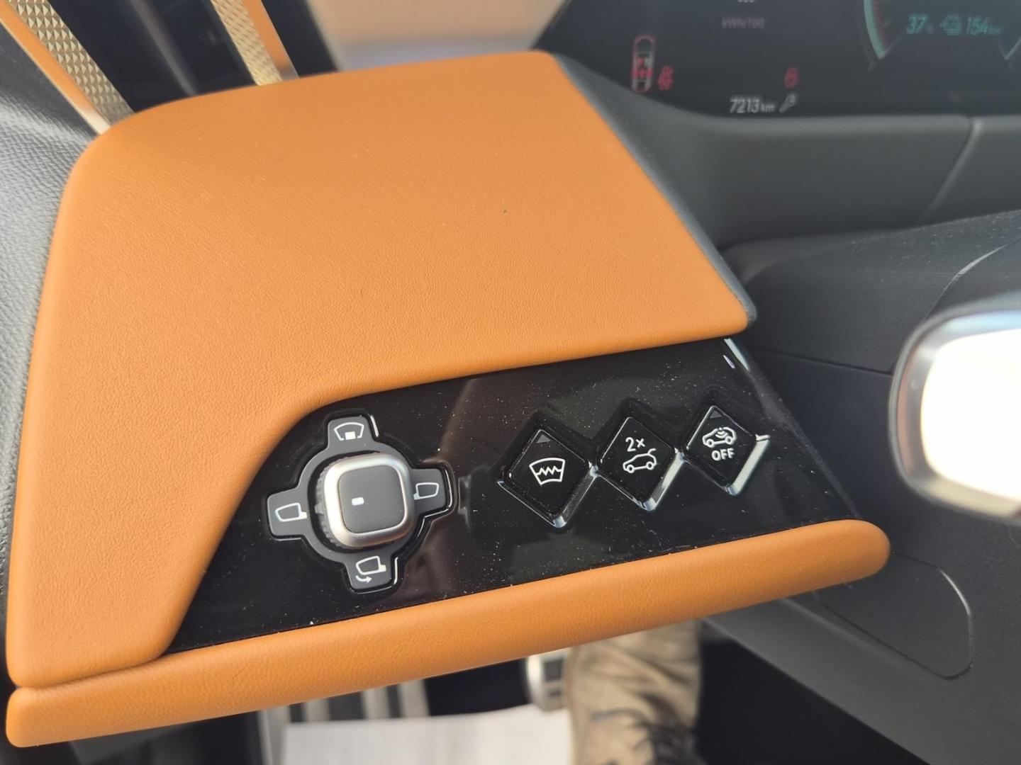 DS Automobiles No8 Etoile FWD 230PS LEDER/ACC/NAVI/Glasdach/LED