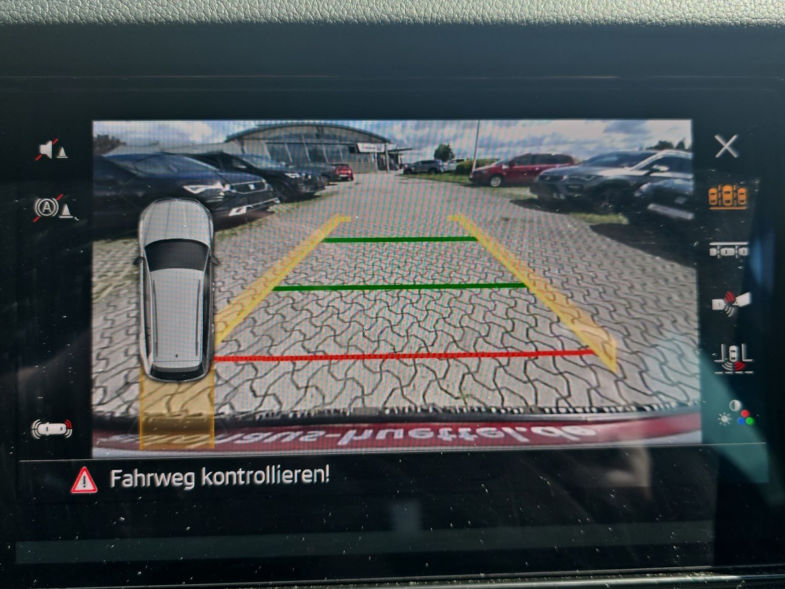 Fahrzeugabbildung SKODA Kodiaq RS 4x4 DSG AHZ Matrix RFK SH VC