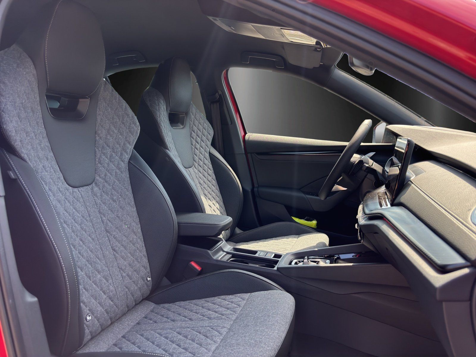 Fahrzeugabbildung SKODA Octavia Sportline 1,5 TSI mHEV 110 kW DSG