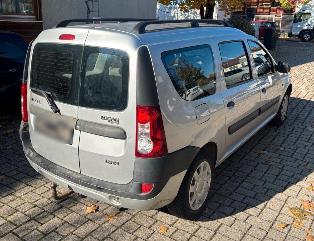 Dacia Logan 2008 — rear view