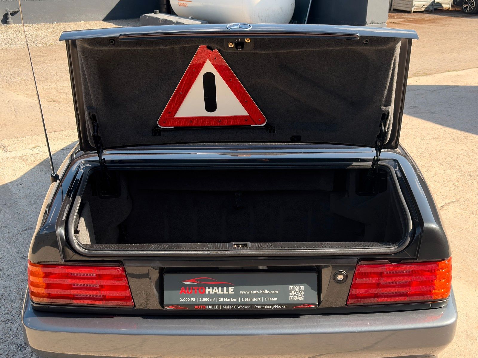 Fahrzeugabbildung Mercedes-Benz SL 320 R129 Cabrio Autom. AMG unfallfrei Note 2