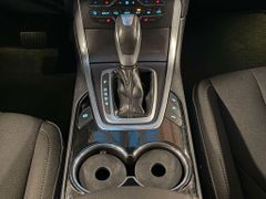 FORD S-Max Titanium|PDC|SHZ|Navi|Klima|SHZ|BT|1.Hand