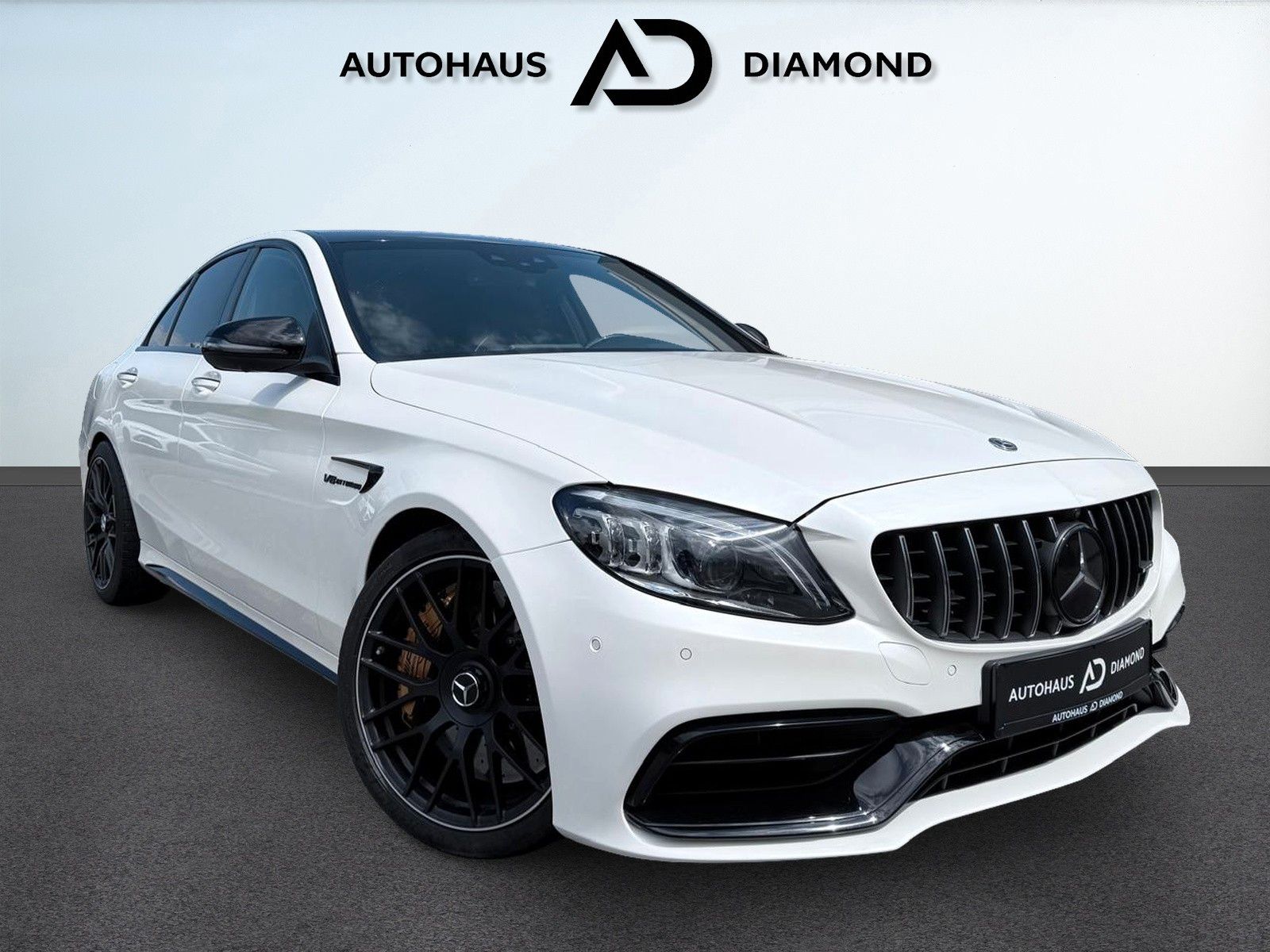 MERCEDES-BENZ C 63S AMG * CARBON KERAMIK * PANO * MB100 *
