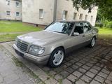 Mercedes-Benz Mercedes E200D W124 2Hand Top Zustand - Mercedes-Benz mit Diesel-Antrieb: W124