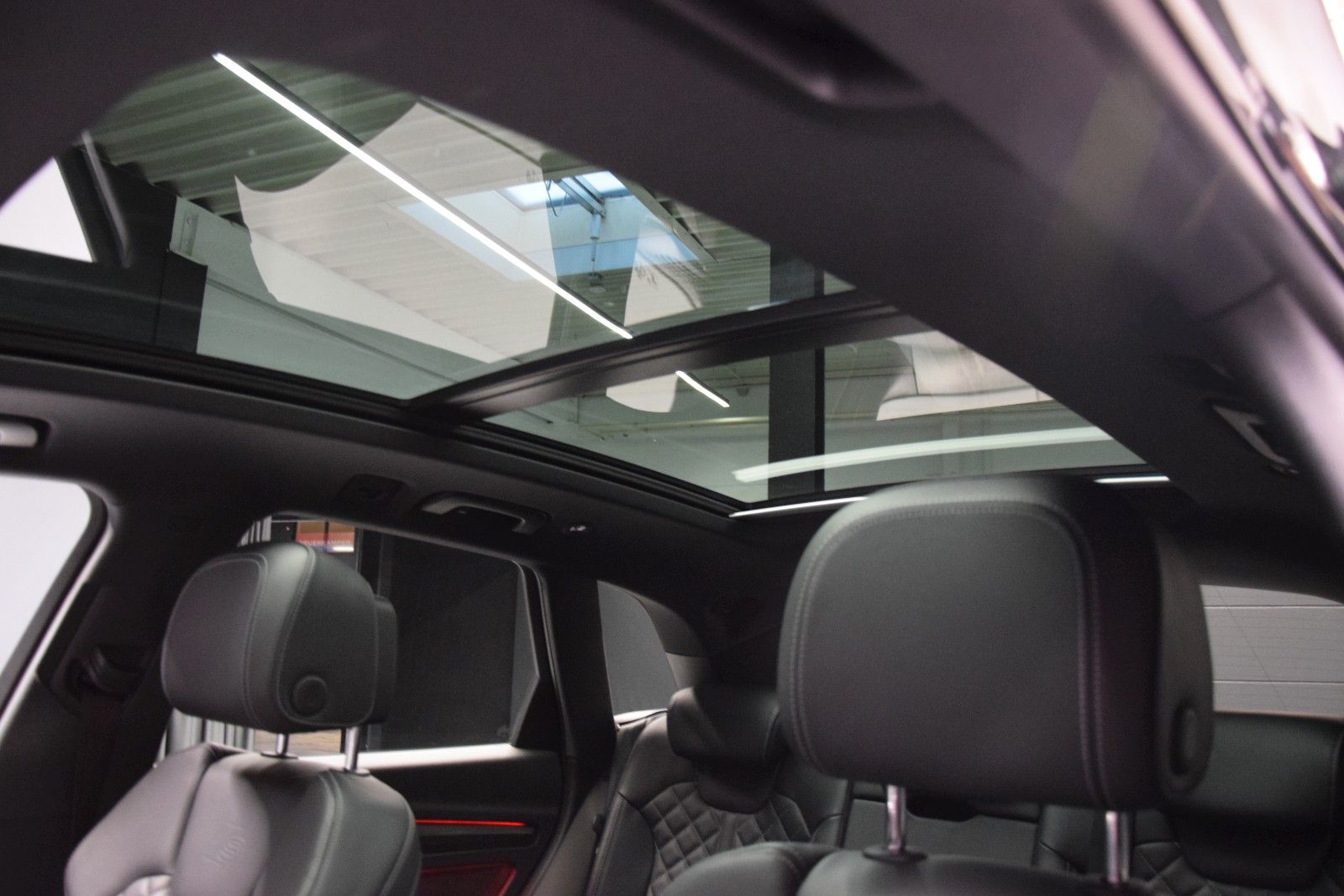Fahrzeugabbildung Audi SQ5 3.0 TFSI quattro Pano Luft HuD ACC Virtual